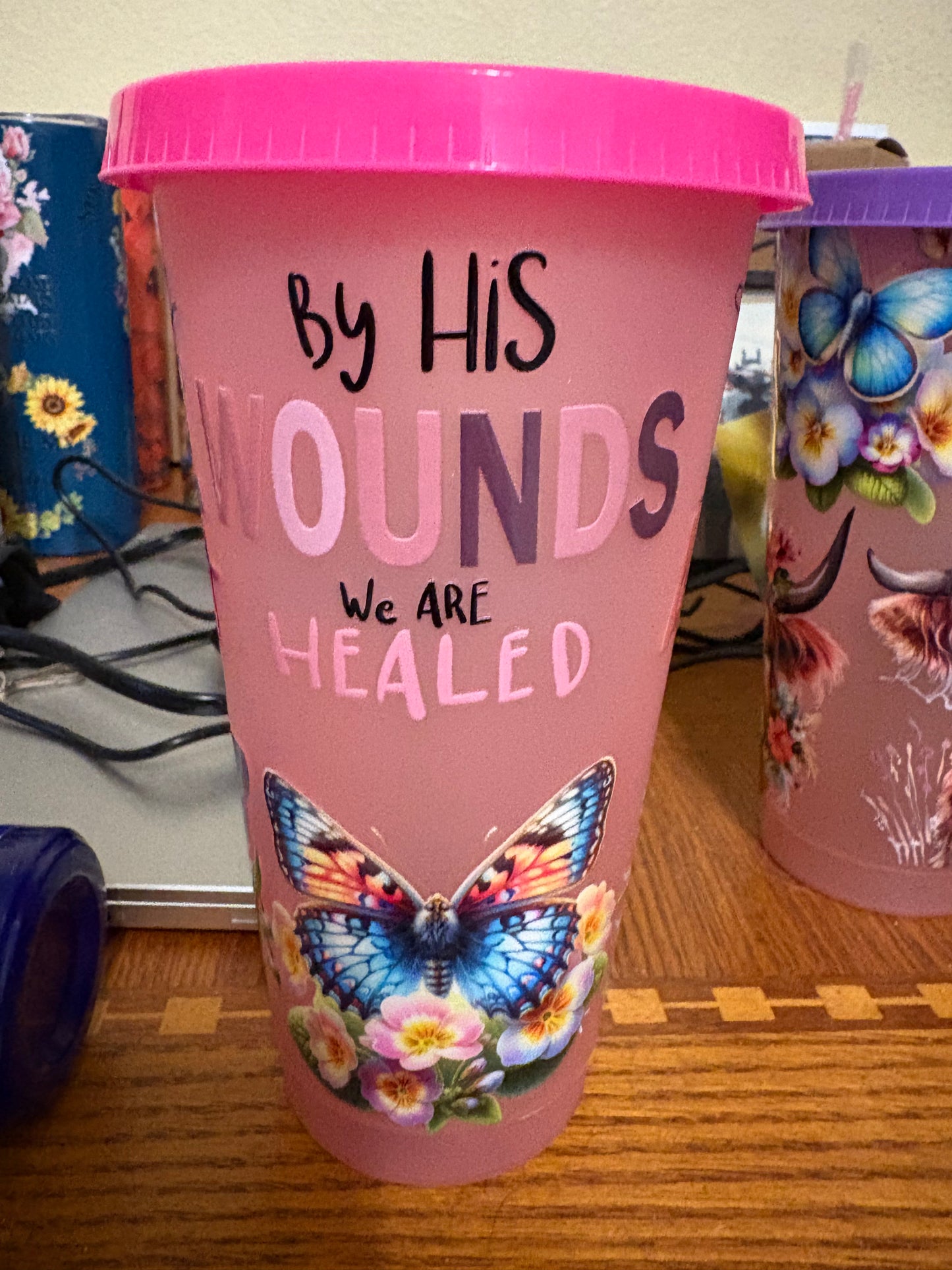 Color changing cups